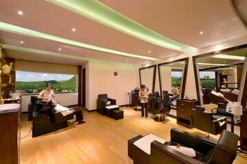 Hair salon