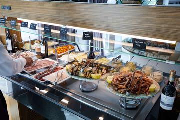 Breakfast buffet