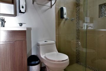 Bathroom shower