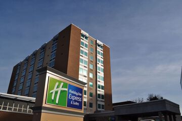 Holiday Inn Express & Suites Pittsburgh West - Greentree by IHG