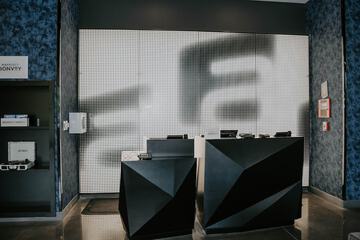 Check-in/check-out kiosk