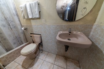 Bathroom sink