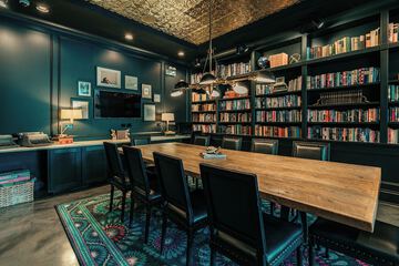 Business Center 46 of 46