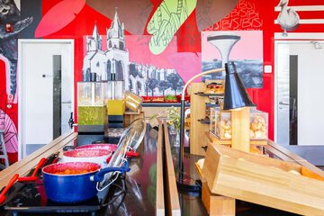 Breakfast area