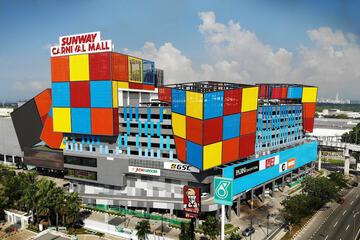 Shopping mall
