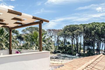 Beach/ocean view