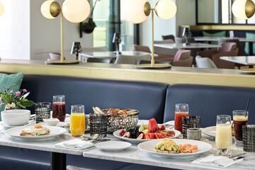 Breakfast meal