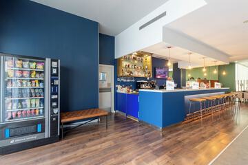 Snack bar