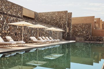 Infinity pool