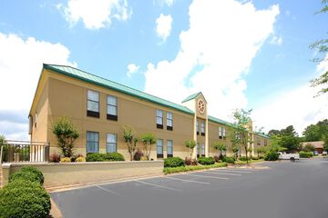 Best Western Plus Edison Inn