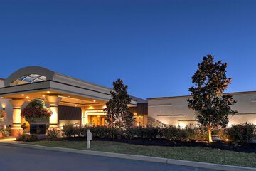Eden Resort and Suites BW Premier Collection