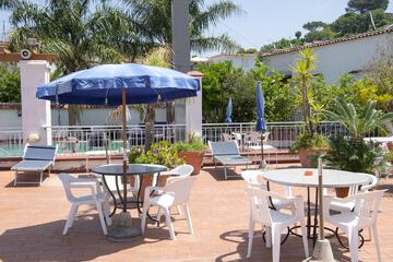 Sundeck