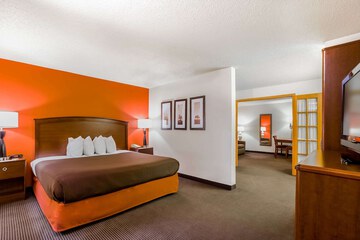 Room 14 of 16