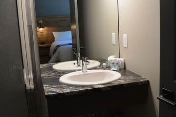 Bathroom sink