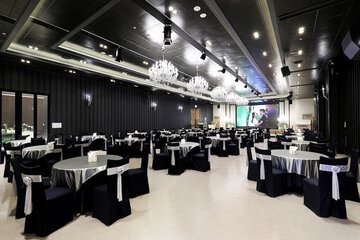 Indoor wedding