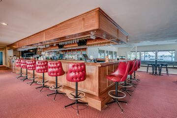 Sports bar