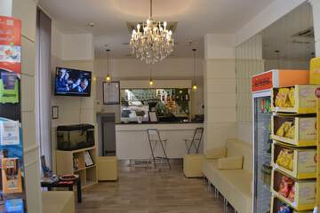 Lobby lounge