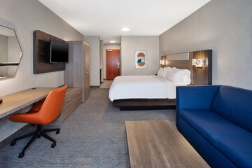 Room 71 of 121