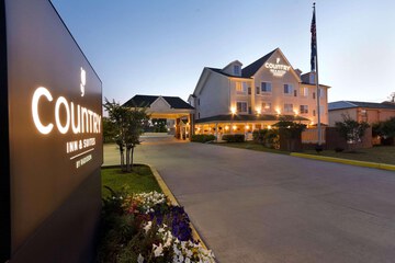 Country Inn & Suites by Radisson Covington, LA