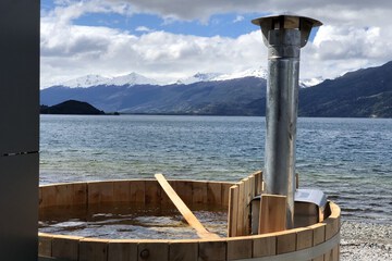 Private spa tub