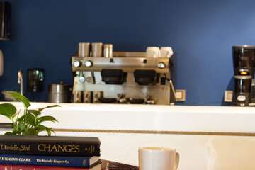 Coffee shop