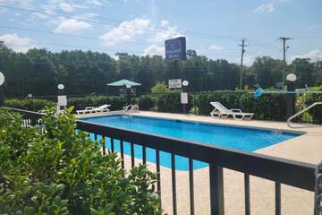 Pool 5 of 30