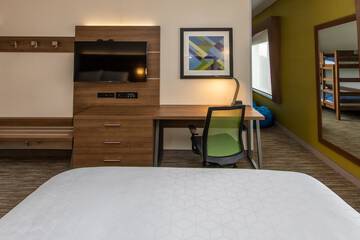 Room 68 of 135