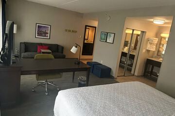 Room 17 of 32