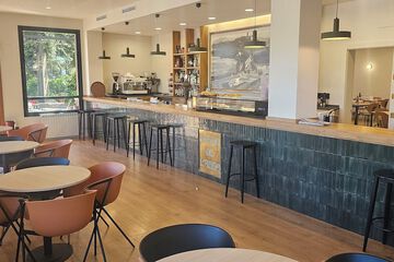 Coffee shop
