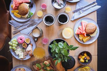 Breakfast meal