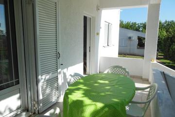 Photo 52