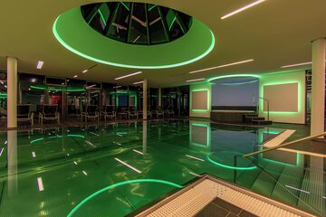 Exercise/lap pool