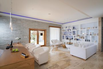 Spa reception