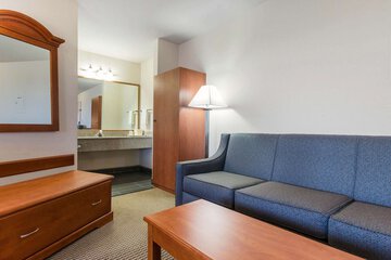 Room 26 of 49