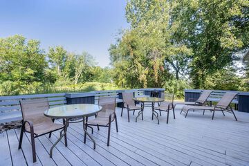 Hotel Exterior 55 of 55