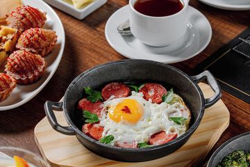 Breakfast meal