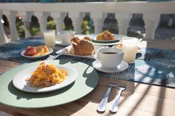Breakfast meal