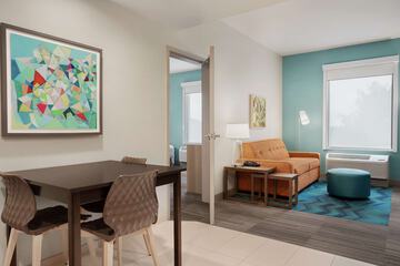 Room 25 of 32