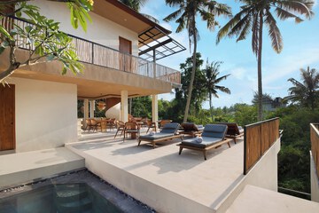Sundeck