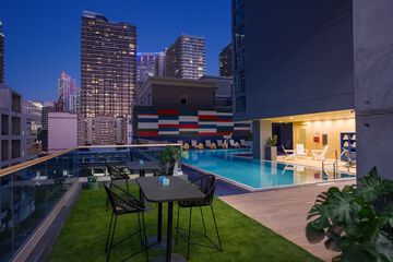 Pool 15 of 65