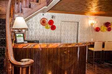Concierge desk