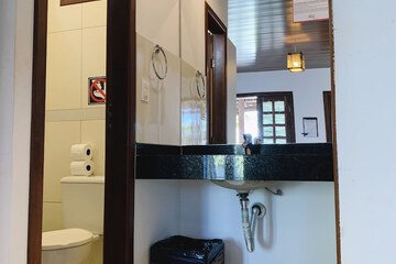 Bathroom sink