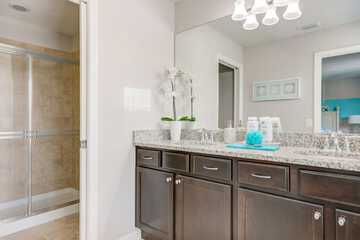 Bathroom sink