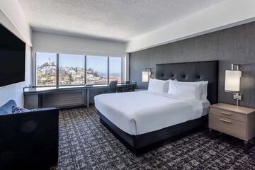 Room 82 of 103