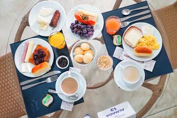 Breakfast meal