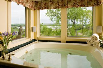 Jetted tub