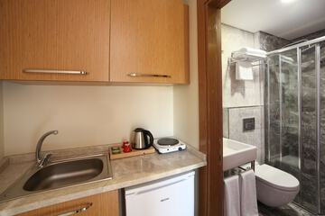 Private kitchenette