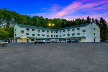 Motel La Vale Cumberland Exterior