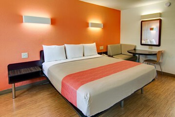 Motel 6 Mount Pleasant TX
