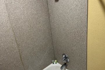 Room 6 of 21